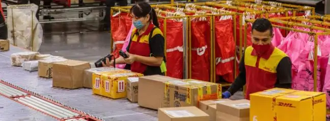 JAK OPTYMALIZOWAĆ KOSZTY LOGISTYKI W E-COMMERCE?